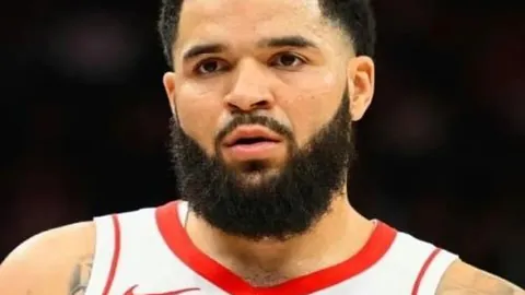 杨鸣：球队健康至上，小疏忽或致连胜终结